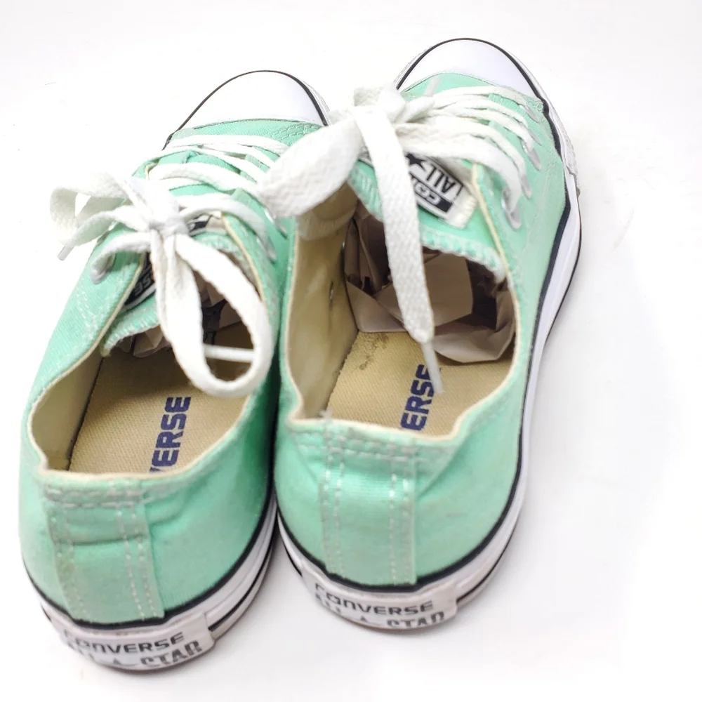 Converse pale green low back sneakers Size 6